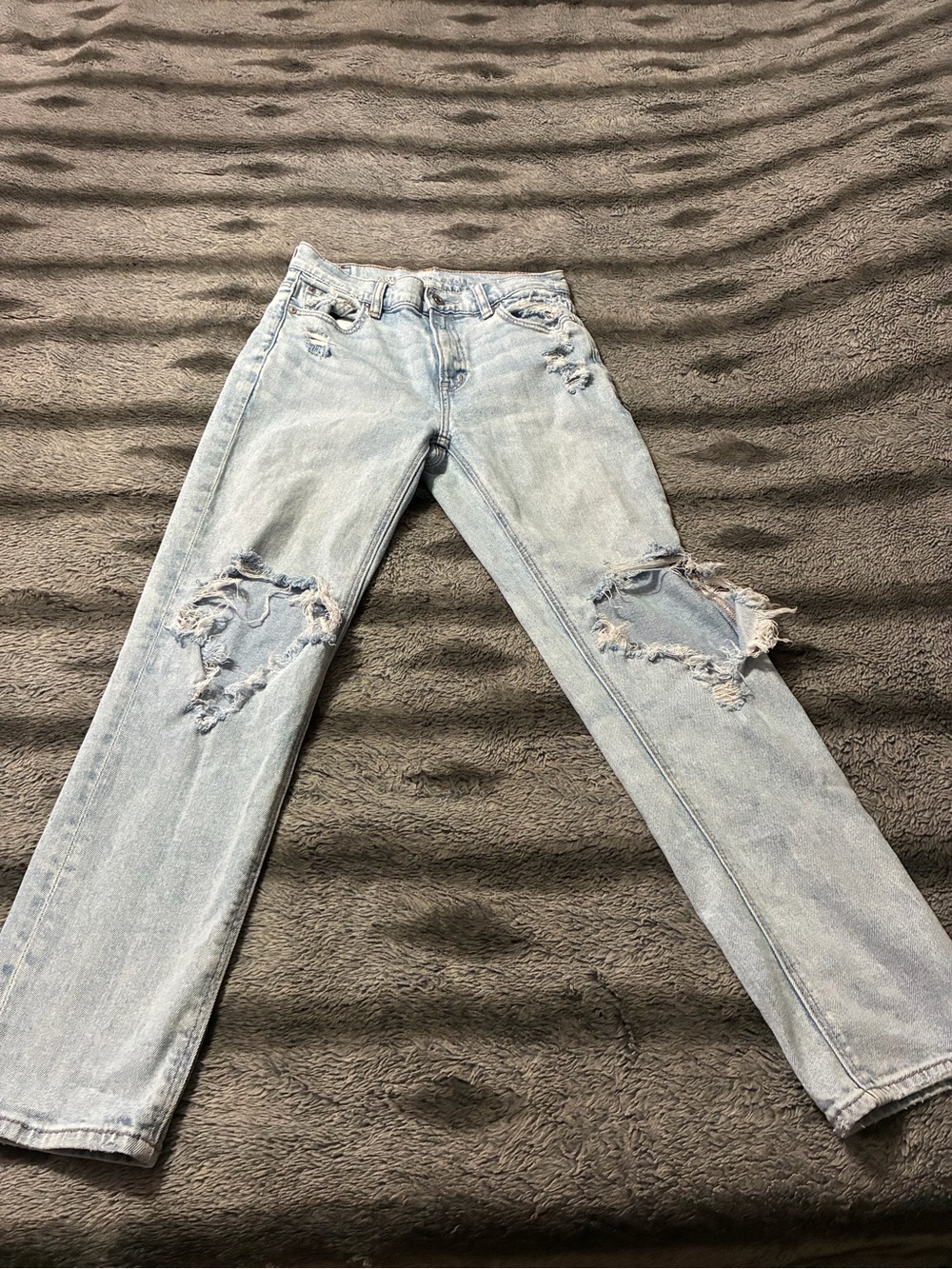 American Eagle Outfitters Light Wash Ripped Straight Leg Jeans